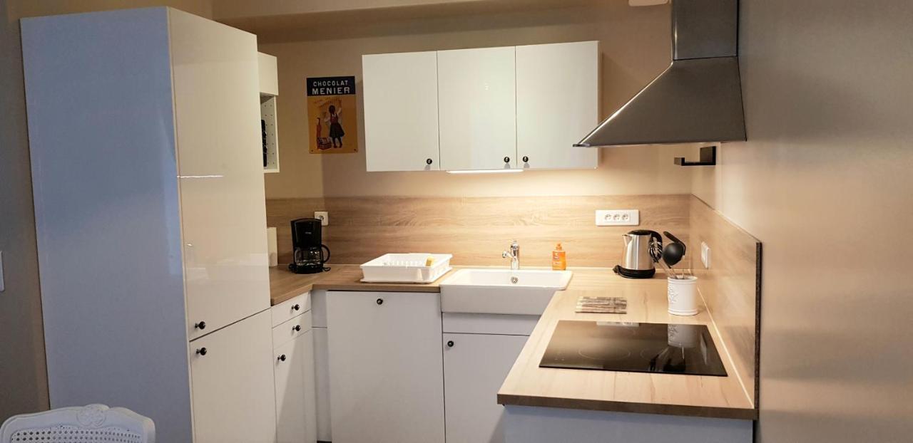 La Maison Virginie Appartements Climatises De 1 A 5 Pers Cosy Hyper Centre Cour Parking Linge Fibre Proximite Port Lac Canal Piscine Apartment *