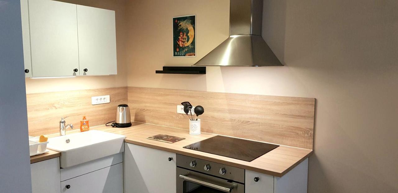 Apartment La Maison Virginie Appartements Climatises De 1 A 5 Pers Cosy Hyper Centre Cour Parking Linge Fibre Proximite Port Lac Canal Piscine